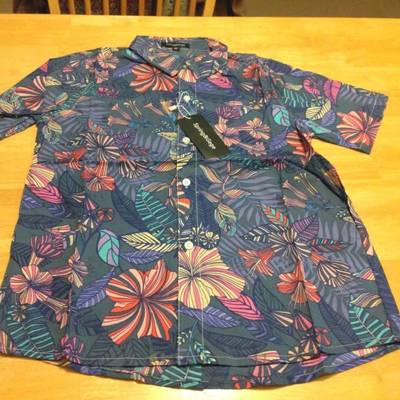 Boys Size 7-8 hawaiian style shirt, new - Picture 1 of 4